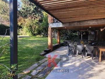 Casa en Venta en CASA EN COMUNIDAD CASTILLO VELASCO/FULL EQUIPADA/LAS CONDES