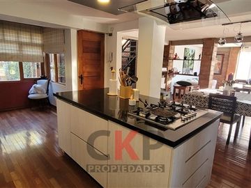 Casa en Venta en CASA EN COMUNIDAD CASTILLO VELASCO/FULL EQUIPADA/LAS CONDES