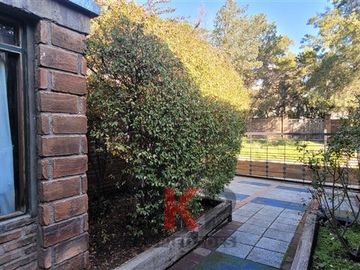 Casa en Venta en CASA EN COMUNIDAD CASTILLO VELASCO/FULL EQUIPADA/LAS CONDES