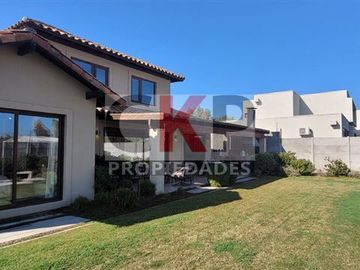 Casa en Venta en Piedra Roja / José Rabat