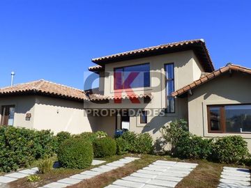 Casa en Venta en Piedra Roja / José Rabat