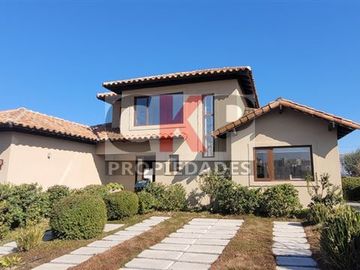 Casa en Venta en Piedra Roja / José Rabat