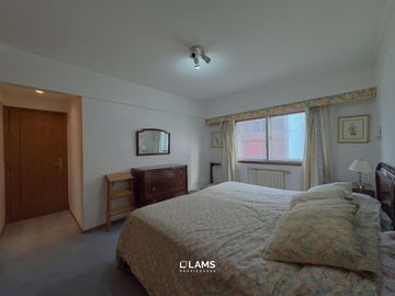 Depto 4 ambientes con cochera doble - Vista al mar - Playa Grande