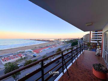 Depto 4 ambientes con cochera doble - Vista al mar - Playa Grande