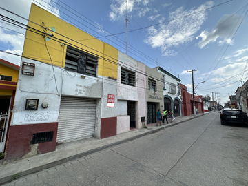 Casa en venta en el centro de Motul, Yucatán, a 2 cuadras de la plaza principal.