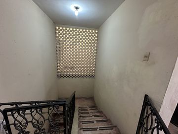 Casa en venta en el centro de Motul, Yucatán, a 2 cuadras de la plaza principal.