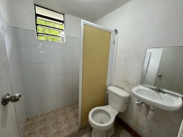 Casa en venta en el centro de Motul, Yucatán, a 2 cuadras de la plaza principal.