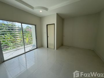 2 Bedroom Townhouse for sale in Chalong, Phuket