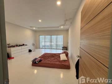 2 Bedroom Townhouse for sale in Chalong, Phuket