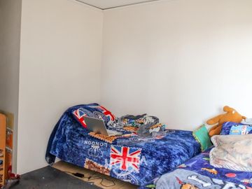 VENTA DEPTO METRO LAS TORRES PISO BAJO