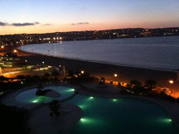 PRECIOSO DEPARTAMENTO, PRIMERA LINEA PLAYA LA HERRADURA
