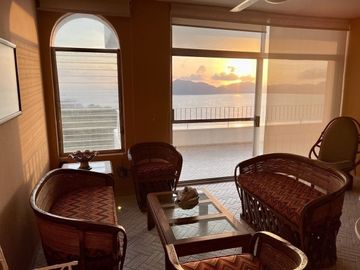 Hermosa vista en Condominios El Faro, excelente ubicación en medio de todo!