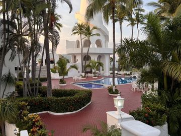 Hermosa vista en Condominios El Faro, excelente ubicación en medio de todo!