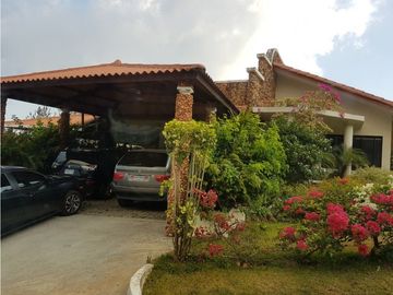 VENTA CASA EN ALTOS DEL MARA MONTAÑA