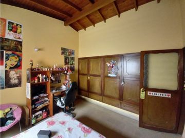 VENDO CASA P.H. SECTOR BELEN ROSALES. MEDELLIN. RANGO7