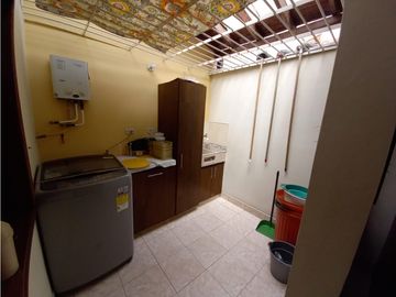 VENDO CASA P.H. SECTOR BELEN ROSALES. MEDELLIN. RANGO7