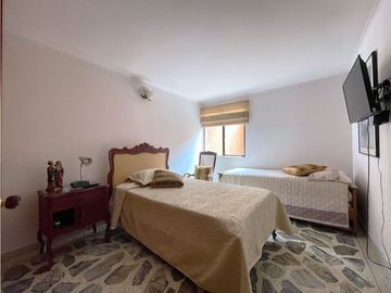 APARTAMENTO EN VENTA REMODELADO SECTOR CERRO NUTIBARA PARTE BAJA.