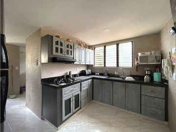 APARTAMENTO EN VENTA REMODELADO SECTOR CERRO NUTIBARA PARTE BAJA.