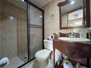 APARTAMENTO EN VENTA REMODELADO SECTOR CERRO NUTIBARA PARTE BAJA.