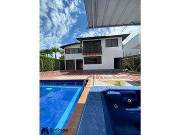 VENTA CASA EN CONJUNTO RESIDENCIAL RANCHO CHICO ANDALUCA VALLE.