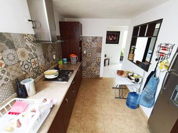 Casa en venta en Jardines de San Manuel, a sólo una calle del Colegio Oriente