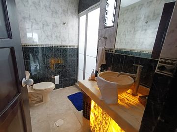 Casa en venta en Jardines de San Manuel, a sólo una calle del Colegio Oriente