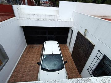 Casa en venta en Jardines de San Manuel, a sólo una calle del Colegio Oriente