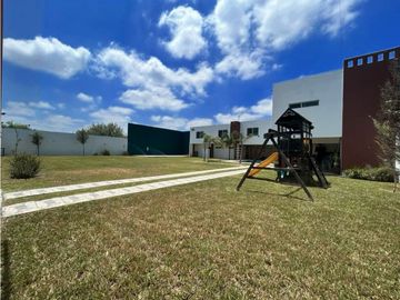 QUINTA EN VENTA EN PORTAL DE ZUAZUA