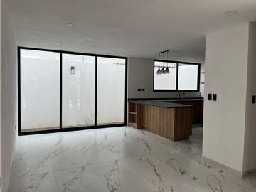 Casa En Venta Dentro De Fraccionamiento En San Andres Cholula
