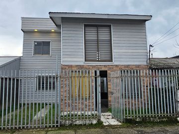VENDO CASA REMODELADA EN POB JORGE ALESSANDRI,  CORONEL