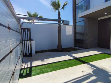 Casa nueva, CERCA DE LA PLAYA, En  Playas de Chapultepec,