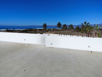 Casa nueva, CERCA DE LA PLAYA, En  Playas de Chapultepec,