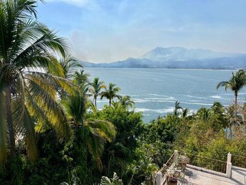 CASA EN VENTA EN FRACC PRIVADO CON PLAYA Y CANCHAS DE TENIS