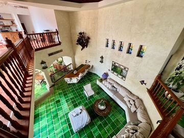 CASA EN VENTA EN FRACC PRIVADO CON PLAYA Y CANCHAS DE TENIS