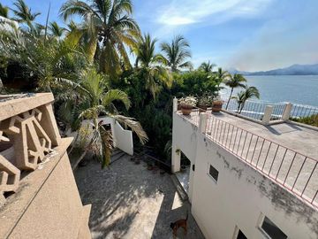 CASA EN VENTA EN FRACC PRIVADO CON PLAYA Y CANCHAS DE TENIS