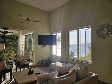 CASA EN VENTA EN FRACC PRIVADO CON PLAYA Y CANCHAS DE TENIS