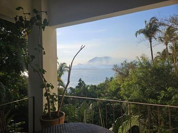 CASA EN VENTA EN FRACC PRIVADO CON PLAYA Y CANCHAS DE TENIS