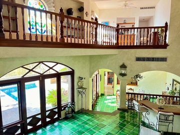 CASA EN VENTA EN FRACC PRIVADO CON PLAYA Y CANCHAS DE TENIS