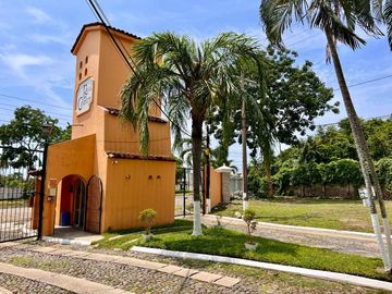 Real del Contry Manzanillo, casa amplia con alberca privada
