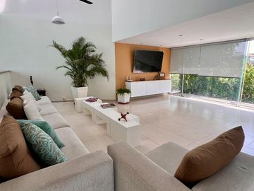 Real del Contry Manzanillo, casa amplia con alberca privada