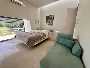 Real del Contry Manzanillo, casa amplia con alberca privada