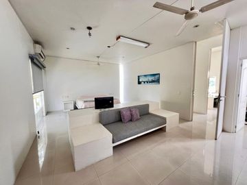 Real del Contry Manzanillo, casa amplia con alberca privada