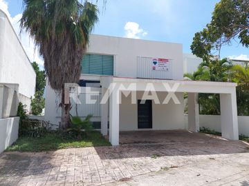 Casa en Venta Lagos del Sol - (3)