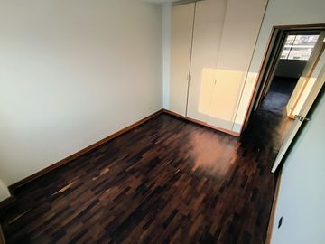 DEPARTAMENTO EN VENTA DE 2 DORMITORIOS EN MIRAFLORES