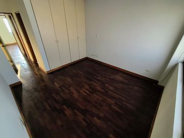 DEPARTAMENTO EN VENTA DE 2 DORMITORIOS EN MIRAFLORES