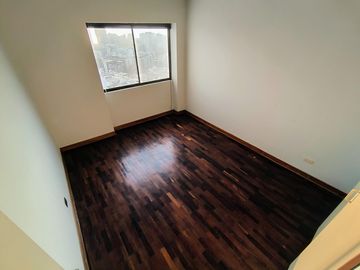 DEPARTAMENTO EN VENTA DE 2 DORMITORIOS EN MIRAFLORES
