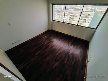 DEPARTAMENTO EN VENTA DE 2 DORMITORIOS EN MIRAFLORES