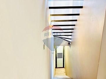 ¡Vive en Santiago! Lofts, Metro Toesca