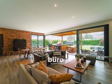 PRECIOSA CASA DE CAMPO EN VENTA, LA QUEBRADA, CIENEGUILLA