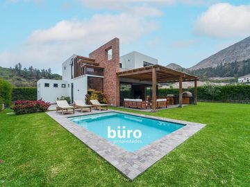 PRECIOSA CASA DE CAMPO EN VENTA, LA QUEBRADA, CIENEGUILLA